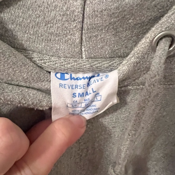 small women’s grey champion hoodie - Picture 2 of 4